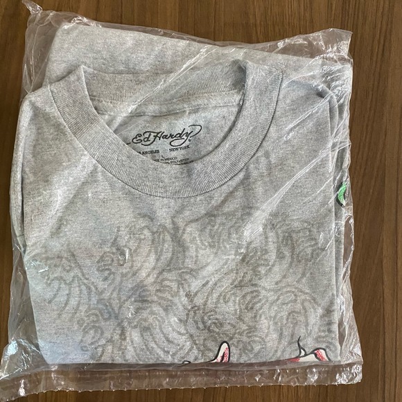 New Ed Hardy Koi Fish Short Sleeve Gray T shirt sz Large - Picture 1 of 3